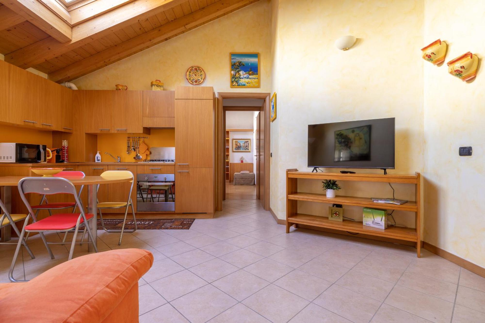Apartment By The Ferry - Μενάτζιο Εξωτερικό φωτογραφία